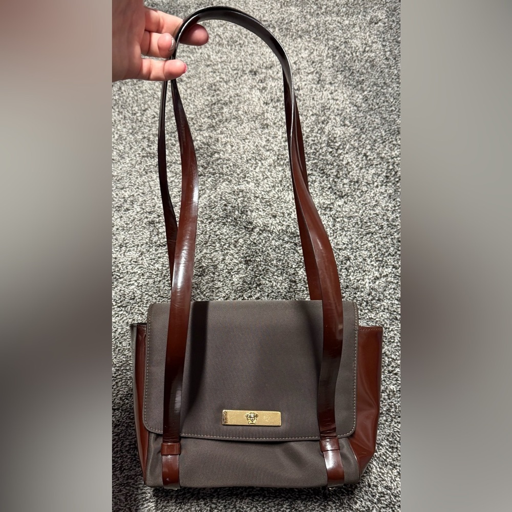 Gianni Versace vintage medusa shoulder bag, EUC